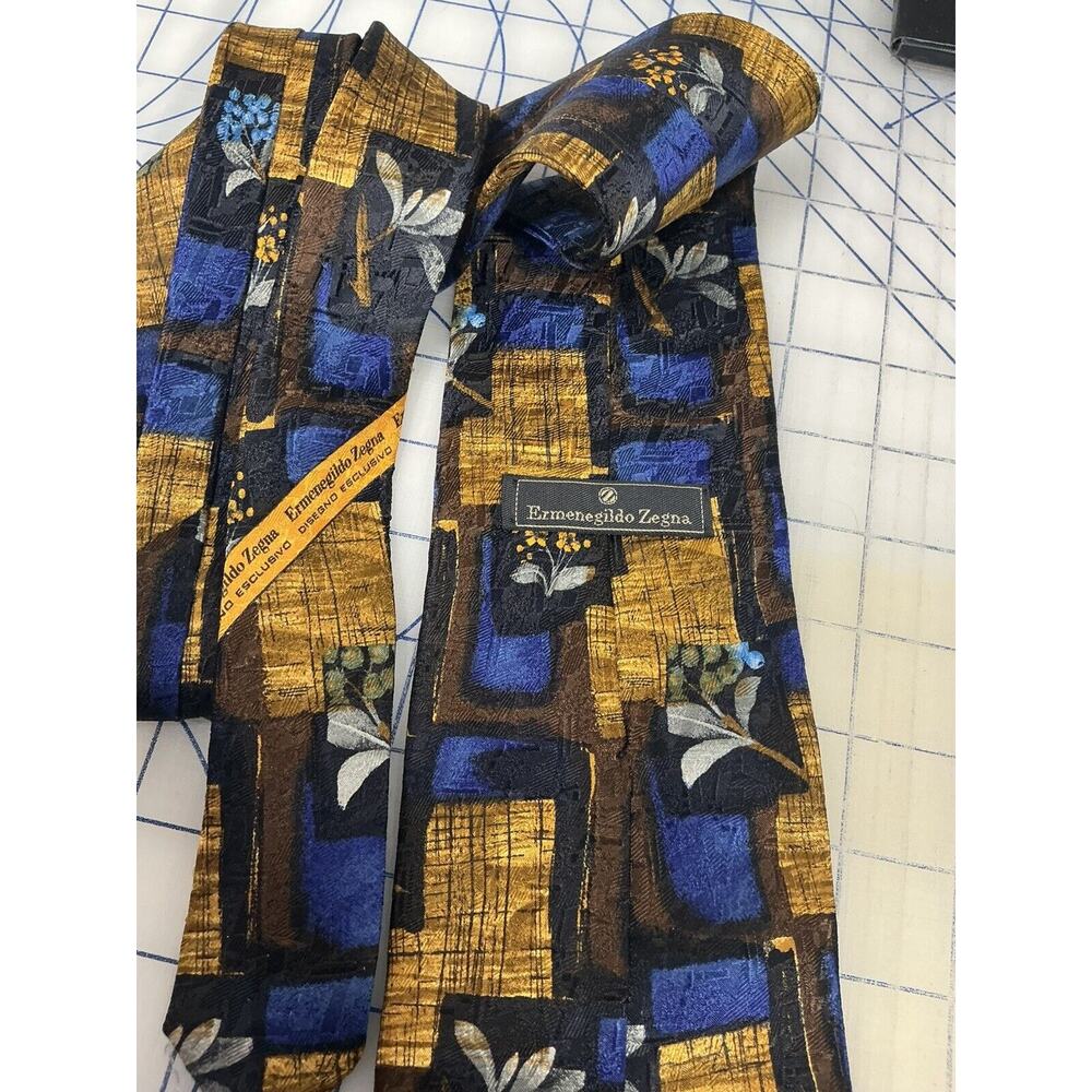 Ermenegildo Zegna Tie Gold Blue Geo Floral 100% Silk Necktie Italy Made Classic